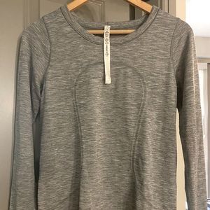 Lululemon gray long sleeve shirt
